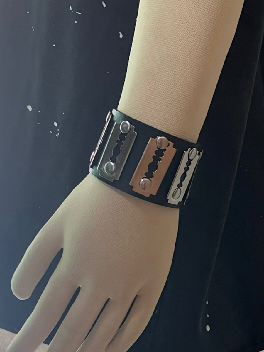 カミソリブレス