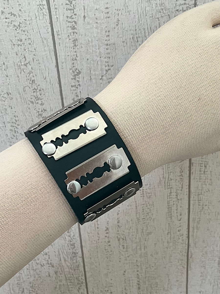 カミソリブレス