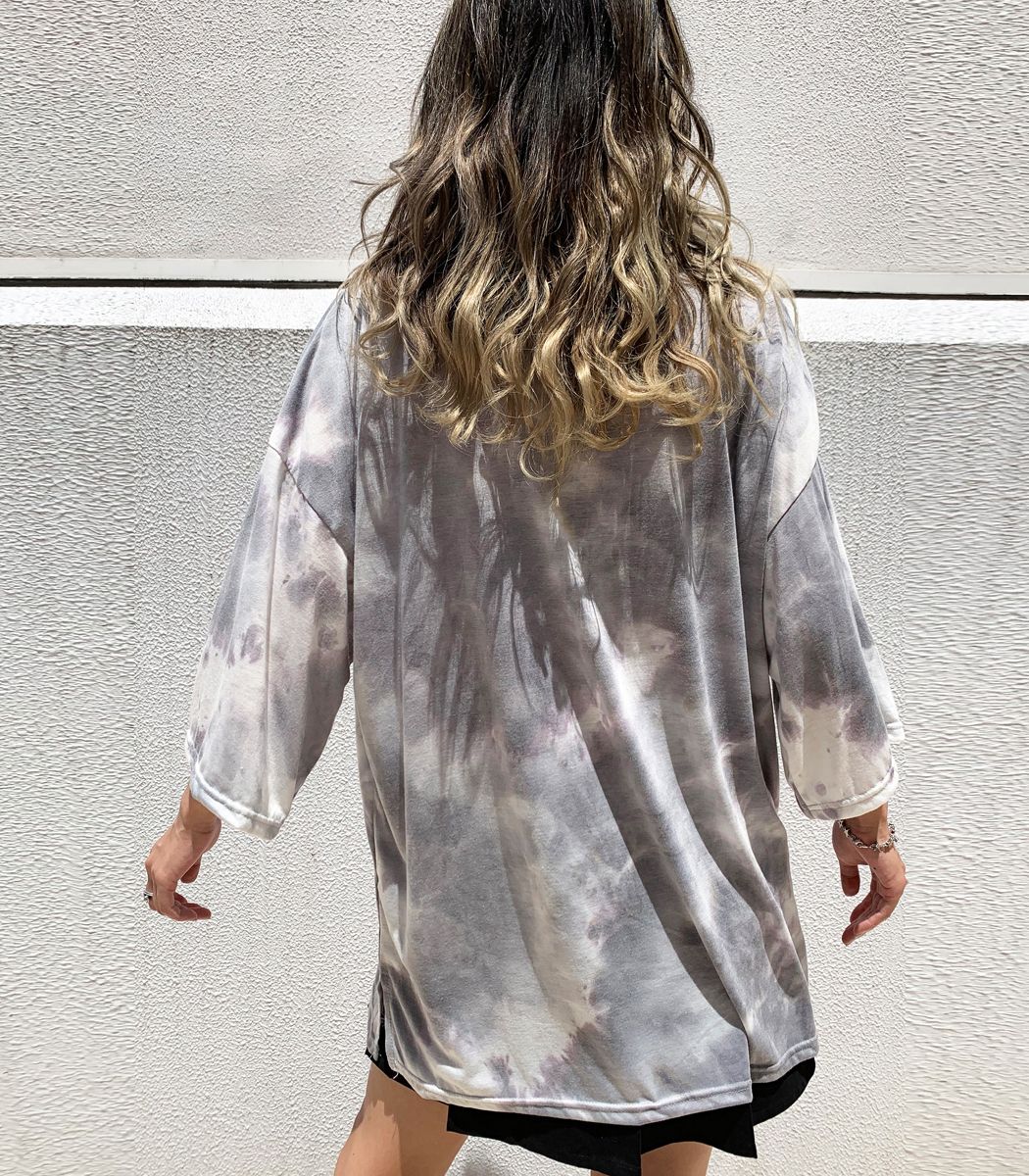 モデル身長165cm/着用サイズF/着用カラーBLACK