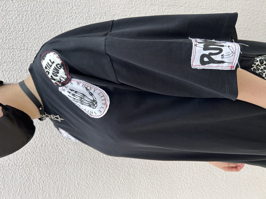 限定コラボ 入手困難 ReoNa×HELLCATPUNKS BIGTシャツ 限定コラボ 入手困難 ReoNa×HELLCATPUNKS BIGTシャツ ReoNaStaff